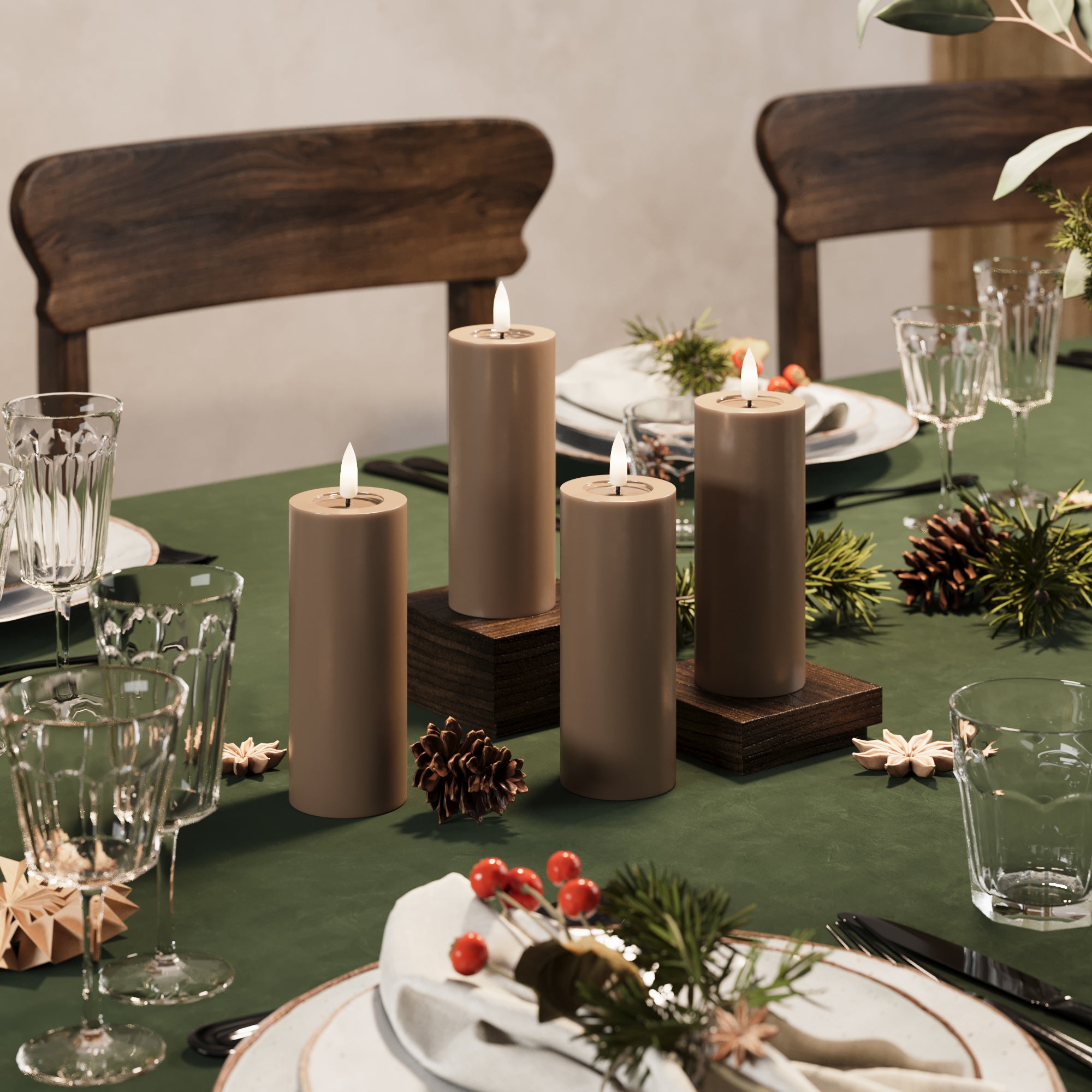 LED-Blockkerzen Ø 5 x 12,5 cm Karamell – 4 Stück