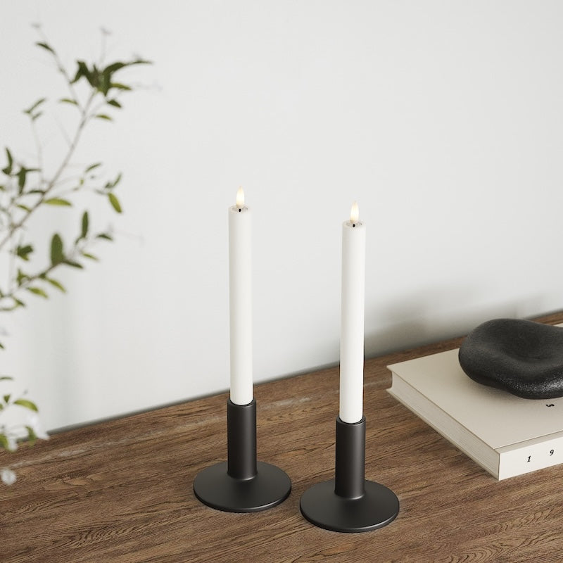 Deluxe Homeart LED Stabkerzen 2 Stück, Ø 2 x 24 cm Weiß