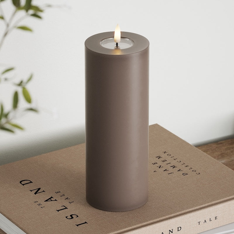 Deluxe Homeart LED Blockkerzen Ø 7,5 x 20 cm Mokka