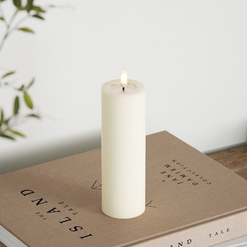 Deluxe Homeart LED Blockkerzen Ø 5 x 15 cm Creme