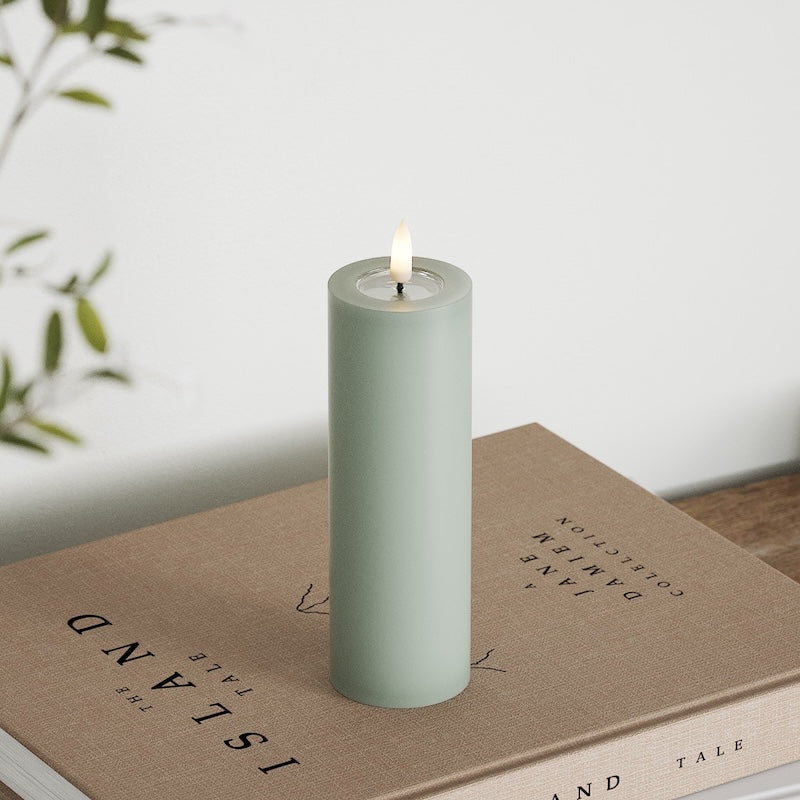 Deluxe Homeart LED Blockkerzen Ø 5 x 15 cm Salbeigrün
