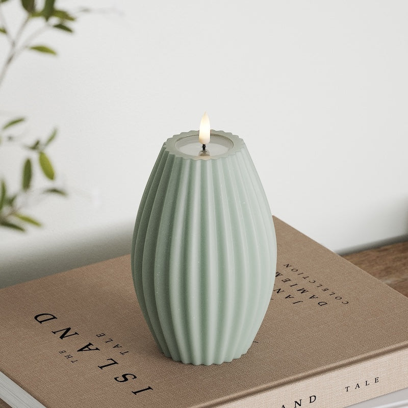 Deluxe Homeart LED Rillenkerzen T 10 x H 15 cm Salbeigrün