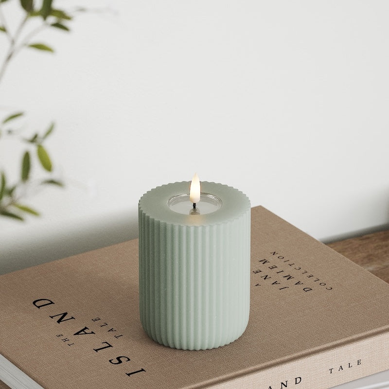 Deluxe Homeart Solid Stripe LED Blockkerzen Ø 8 x 10 cm Salbeigrün