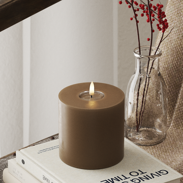 Deluxe Homeart LED Blockkerzen Ø 10 x 10 cm Karamell LED Blockkerzen 4