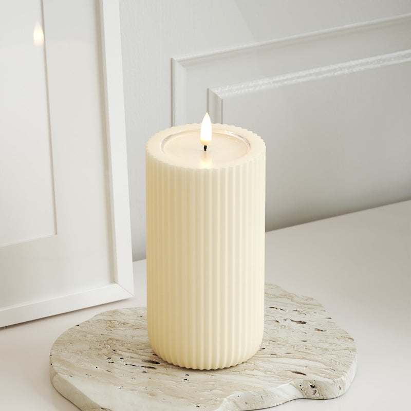Unique Candles Unique LED Rillenkerzen T 8 x 15 cm Creme